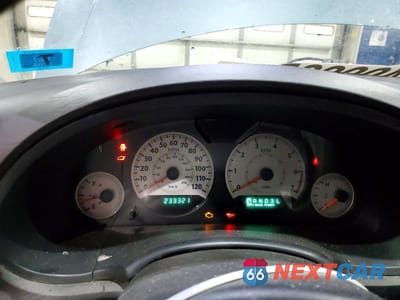 Zdjęcie 9 z 13 samochodu: 2005 CHRYSLER TOWN & COUNTRY LX VIN:2C4GP44R75R300917 - miniatura