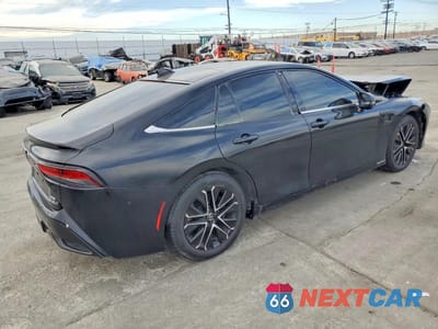 Trzecie zdjęcie samochodu z tyłu: 2023 TOYOTA MIRAI XLE VIN:JTDAAAAA1PA008238 - miniatura