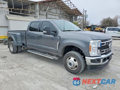 Czwarte zdjęcie samochodu z boku: 2025 FORD F350 SUPER DUTY VIN:1FT8W3DT6SEC67625 - miniatura