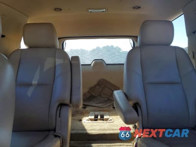 Zdjęcie 10 z 14 samochodu: 2012 GMC YUKON DENALI VIN:1GKS2EEFXCR257636 - miniatura