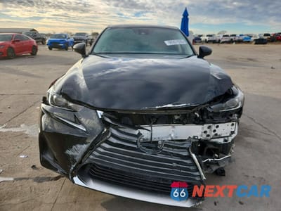 Piąte zdjęcie samochodu w środku: 2020 LEXUS IS 300 BASE VIN:JTHAA1D21L5108541 - miniatura