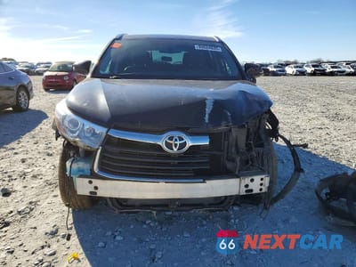 Piąte zdjęcie samochodu w środku: 2016 TOYOTA HIGHLANDER XLE VIN:5TDJKRFH1GS283368 - miniatura