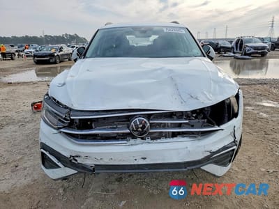 Piąte zdjęcie samochodu w środku: 2024 VOLKSWAGEN TIGUAN S VIN:3VVRB7AX5RM232207 - miniatura