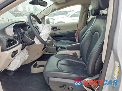 Zdjęcie 7 z 12 samochodu: 2023 CHRYSLER PACIFICA TOURING L VIN:2C4RC1BG5PR531533 - miniatura