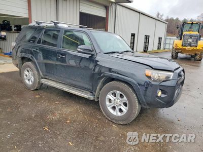 Czwarte zdjęcie samochodu z boku: 2017 TOYOTA 4RUNNER SR5 VIN:JTEZU5JR8H5150261 - miniatura