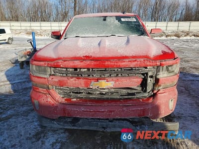 Piąte zdjęcie samochodu w środku: 2018 CHEVROLET SILVERADO K1500 LT VIN:1GCVKREC3JZ115440 - miniatura