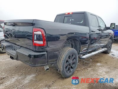 Trzecie zdjęcie samochodu z tyłu: 2024 RAM 2500 BIG HORN VIN:3C6UR5DLXRG247082 - miniatura