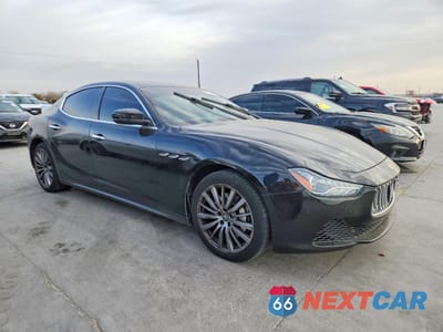 Czwarte zdjęcie samochodu z boku: 2017 MASERATI GHIBLI VIN:ZAM57XSA8H1247056 - miniatura