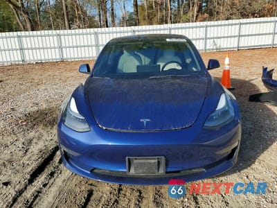 Piąte zdjęcie samochodu w środku: 2022 TESLA MODEL 3 VIN:5YJ3E1EC9NF104535 - miniatura