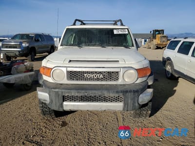 Piąte zdjęcie samochodu w środku: 2012 TOYOTA FJ CRUISER VIN:JTEBU4BFXCK133021 - miniatura