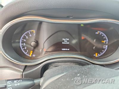 Zdjęcie 9 z 14 samochodu: 2017 JEEP GRAND CHEROKEE LIMITED VIN:1C4RJEBG4HC888273 - miniatura