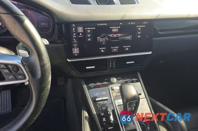 Zdjęcie 9 z 14 samochodu: 2021 PORSCHE CAYENNE VIN:WP1AA2AY5MDA09615 - miniatura