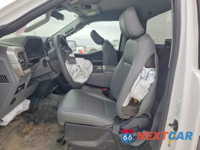 Zdjęcie 7 z 12 samochodu: 2023 FORD F150 VIN:1FTMF1CB0PKF79007 - miniatura