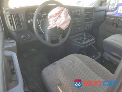 Zdjęcie 8 z 13 samochodu: 2023 CHEVROLET EXPRESS 2500 UTILITY / SERVICE VAN VIN:1GCWGAFP0P1209551 - miniatura