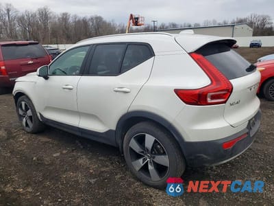 Drugie zdjęcie samochodu z przodu: 2022 VOLVO XC40 T5 MOMENTUM VIN:YV4162UKXN2697566 - miniatura