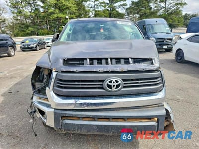 Piąte zdjęcie samochodu w środku: 2014 TOYOTA TUNDRA CREWMAX SR5 VIN:5TFEM5F14EX070462 - miniatura