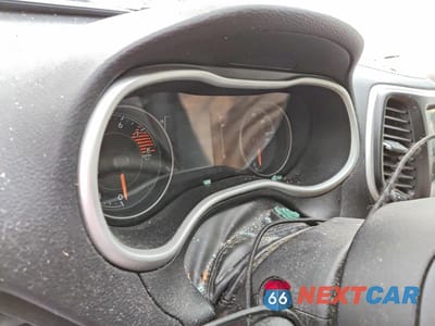 Zdjęcie 9 z 14 samochodu: 2017 JEEP CHEROKEE LATITUDE VIN:1C4PJLCS9HW603497 - miniatura