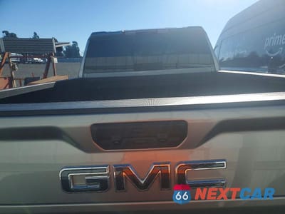 Zdjęcie 6 z 13 samochodu: 2025 GMC SIERRA K3500 DENALI ULTIMATE VIN:1GT4UYEY7SF231559 - miniatura