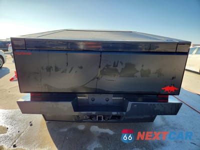 Zdjęcie 6 z 14 samochodu: 2024 TESLA CYBERTRUCK VIN:7G2CEHEE3RA026196 - miniatura