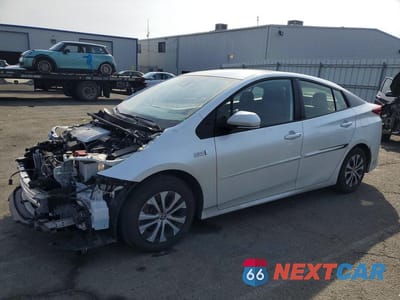 2022 TOYOTA PRIUS PRIME LE JTDKAMFP4N3226288 - główne zdjęcie licytacji z USA - miniatura