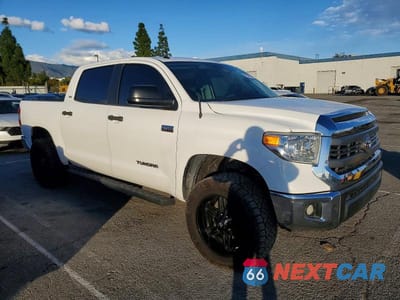 Czwarte zdjęcie samochodu z boku: 2014 TOYOTA TUNDRA CREWMAX SR5 VIN:5TFEY5F13EX171285 - miniatura
