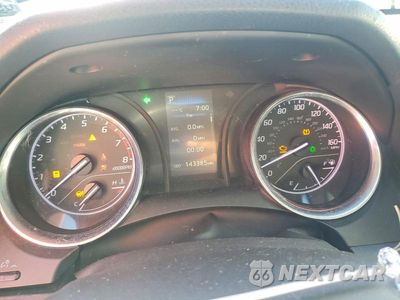 Zdjęcie 9 z 12 samochodu: 2019 TOYOTA CAMRY L VIN:4T1B11HK9KU765555 - miniatura