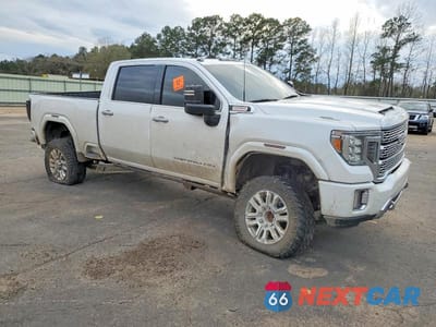 Czwarte zdjęcie samochodu z boku: 2020 GMC SIERRA K2500 DENALI VIN:1GT49REY8LF196569 - miniatura