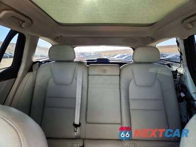 Zdjęcie 10 z 14 samochodu: 2022 VOLVO V60 CROSS COUNTRY T5 MOMENTUM VIN:YV4102WK0N1085722 - miniatura