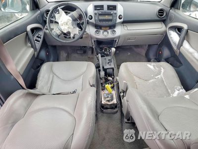 Zdjęcie 8 z 14 samochodu: 2006 TOYOTA RAV4 LIMITED VIN:JTMBD31V166019123 - miniatura