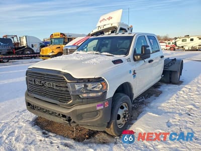 2023 RAM 3500 TRADESMAN TRUCK CAB AND CHASSIS 3C63RRGLXPG578367 - główne zdjęcie licytacji z USA - miniatura