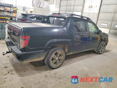 Trzecie zdjęcie samochodu z tyłu: 2013 HONDA RIDGELINE SPORT VIN:5FPYK1F75DB009945 - miniatura