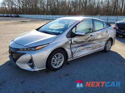 2021 TOYOTA PRIUS PRIME LE JTDKAMFP2M3178644 - główne zdjęcie licytacji z USA - miniatura