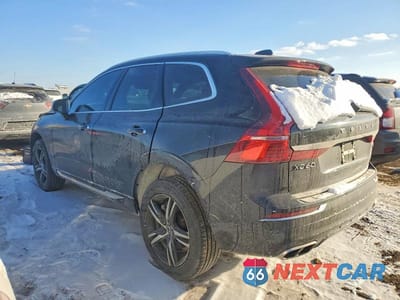 Drugie zdjęcie samochodu z przodu: 2018 VOLVO XC60 T6 R-DESIGN VIN:YV4A22RM7J1025826 - miniatura