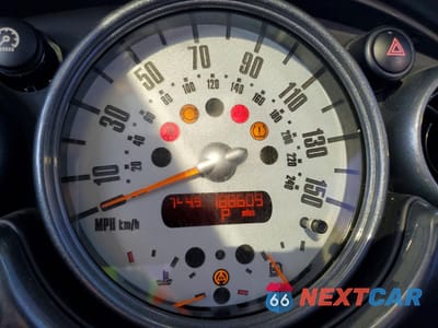 Zdjęcie 9 z 13 samochodu: 2005 MINI COOPER VIN:WMWRC33445TJ64692 - miniatura