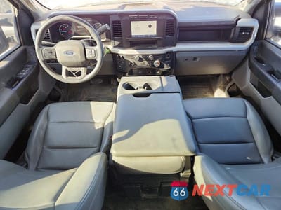 Zdjęcie 8 z 14 samochodu: 2023 FORD F350 SUPER DUTY VIN:1FT8W3DT8PED49217 - miniatura