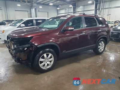 2012 KIA SORENTO LX 5XYKTCA66CG230953 - główne zdjęcie licytacji z USA - miniatura