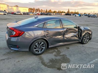 Trzecie zdjęcie samochodu z tyłu: 2018 HONDA CIVIC EX VIN:2HGFC2F75JH593841 - miniatura