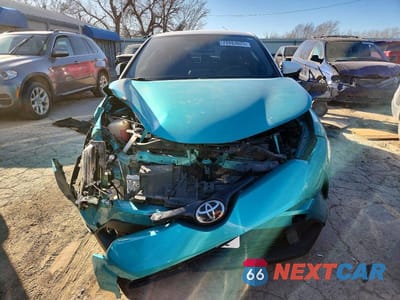 Piąte zdjęcie samochodu w środku: 2018 TOYOTA C-HR XLE VIN:NMTKHMBX6JR053804 - miniatura