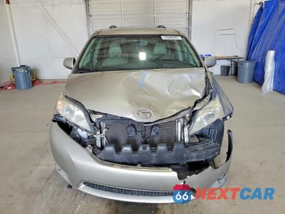 Piąte zdjęcie samochodu w środku: 2015 TOYOTA SIENNA XLE VIN:5TDYK3DC7FS605609 - miniatura