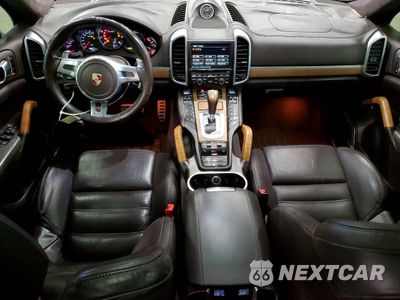 Zdjęcie 8 z 13 samochodu: 2012 PORSCHE CAYENNE TURBO VIN:WP1AC2A24CLA82615 - miniatura