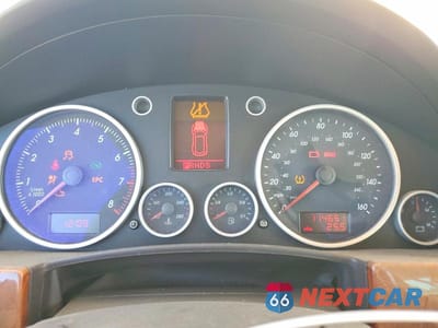 Zdjęcie 9 z 12 samochodu: 2004 VOLKSWAGEN TOUAREG 4.2 VIN:WVGCM77L84D040508 - miniatura