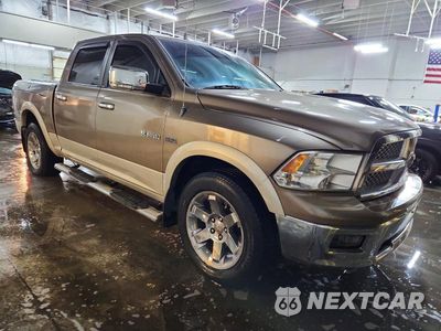 Czwarte zdjęcie samochodu z boku: 2009 DODGE RAM 1500 VIN:1D3HV13T09J511741 - miniatura
