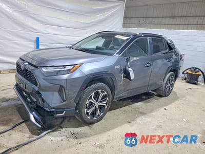 2024 TOYOTA RAV4 PRIME XSE JTMFB3FV3RD192691 - główne zdjęcie licytacji z USA - miniatura