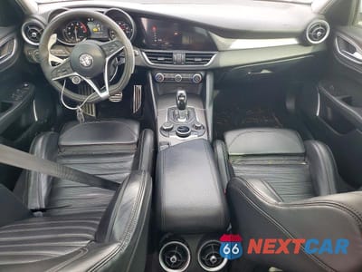 Zdjęcie 8 z 12 samochodu: 2018 ALFA ROMEO GIULIA TI VIN:ZARFAECN0J7598388 - miniatura