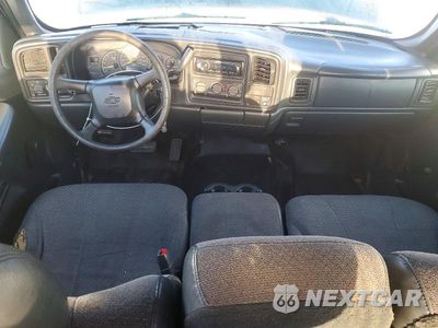 Zdjęcie 8 z 11 samochodu: 2001 CHEVROLET SILVERADO C1500 VIN:1GCEC19W81Z266762 - miniatura