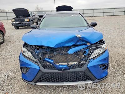 Piąte zdjęcie samochodu w środku: 2018 TOYOTA CAMRY XSE VIN:4T1B61HK0JU097712 - miniatura