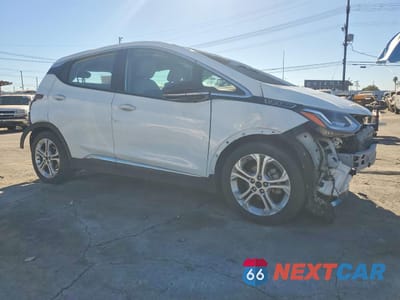 Czwarte zdjęcie samochodu z boku: 2018 CHEVROLET BOLT EV LT VIN:1G1FW6S04J4131850 - miniatura