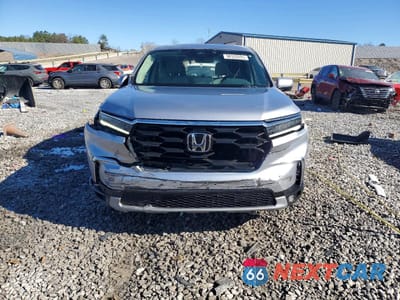 Piąte zdjęcie samochodu w środku: 2025 HONDA PILOT EXL VIN:5FNYG1H46SB071722 - miniatura