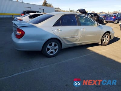 Trzecie zdjęcie samochodu z tyłu: 2003 TOYOTA CAMRY SE V6 VIN:JTDBF32K530113180 - miniatura