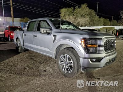 Czwarte zdjęcie samochodu z boku: 2023 FORD F150 SUPERCREW VIN:1FTEW1CP5PKD92636 - miniatura